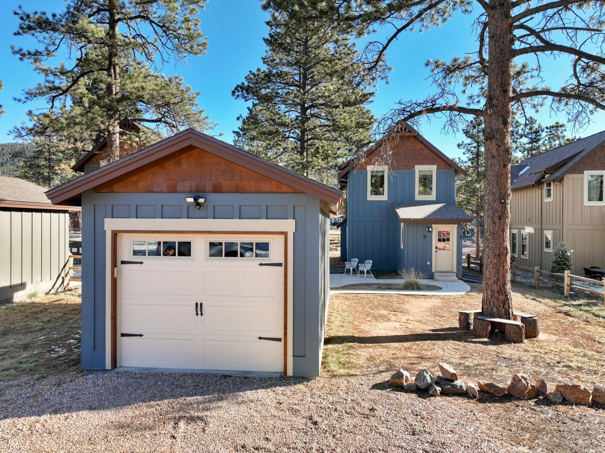 Black Bear Cabin With Hot Tub Woodland Park Exterior photo